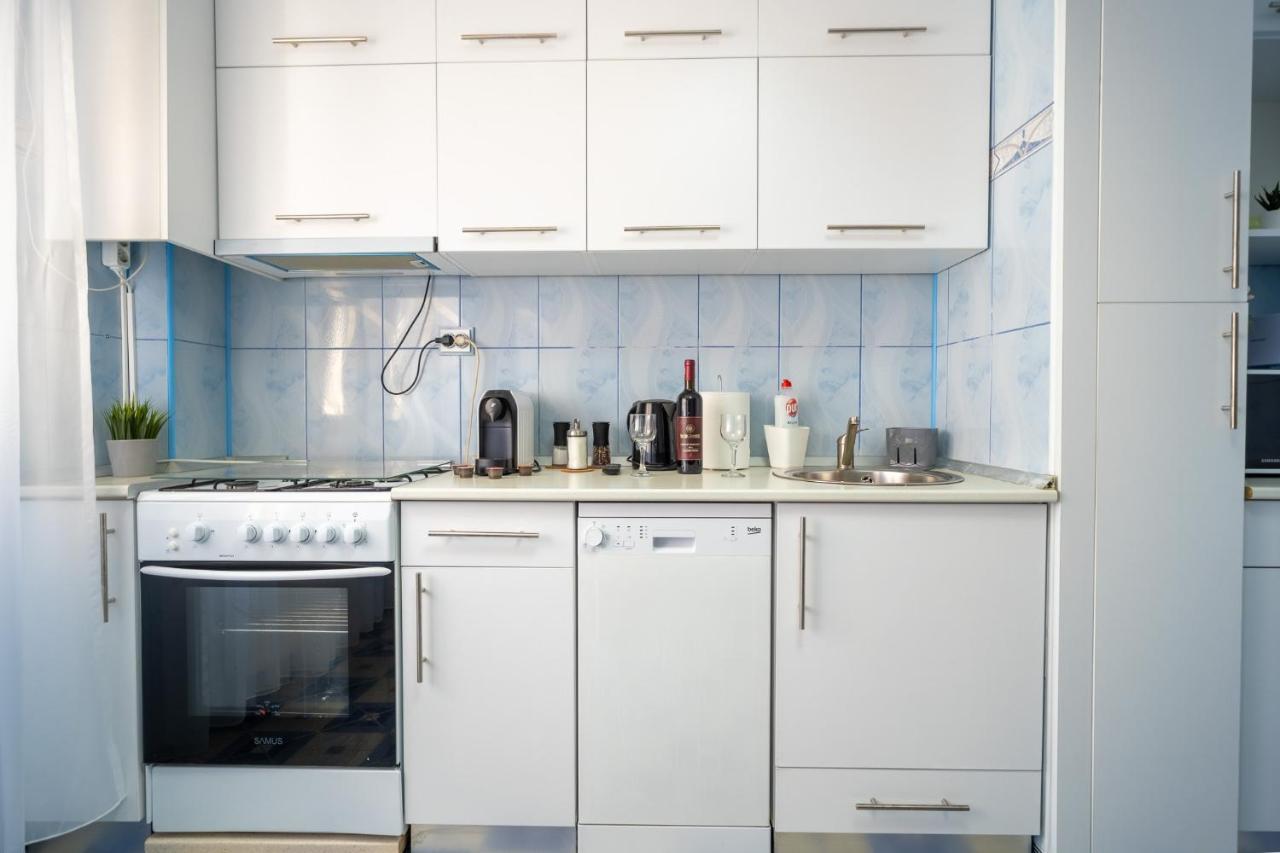Serene 1Br Apartment With Workspace Bucureşti Ngoại thất bức ảnh