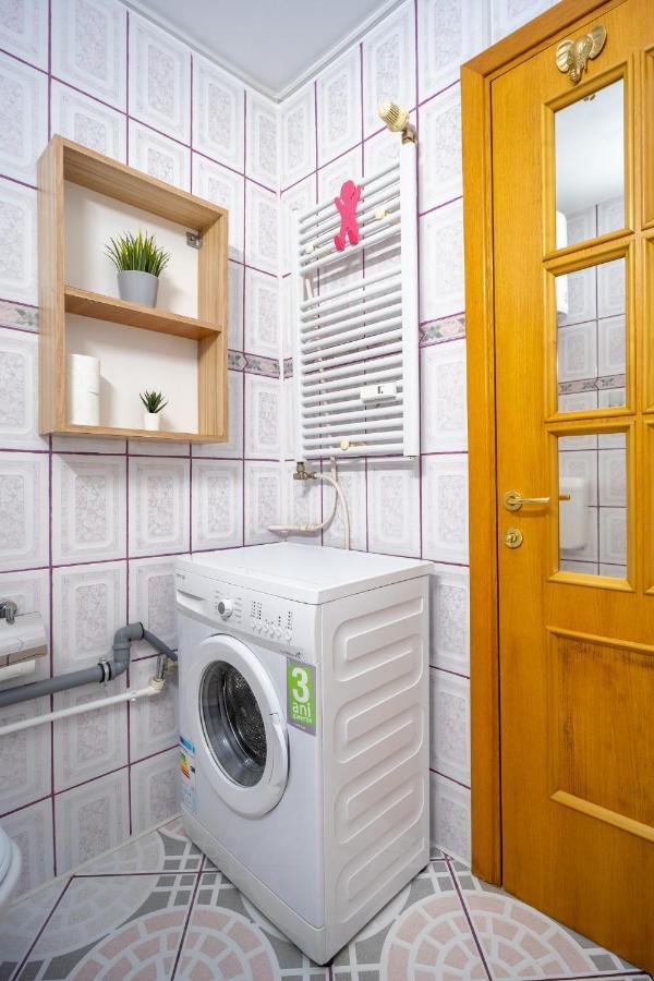 Serene 1Br Apartment With Workspace Bucureşti Ngoại thất bức ảnh